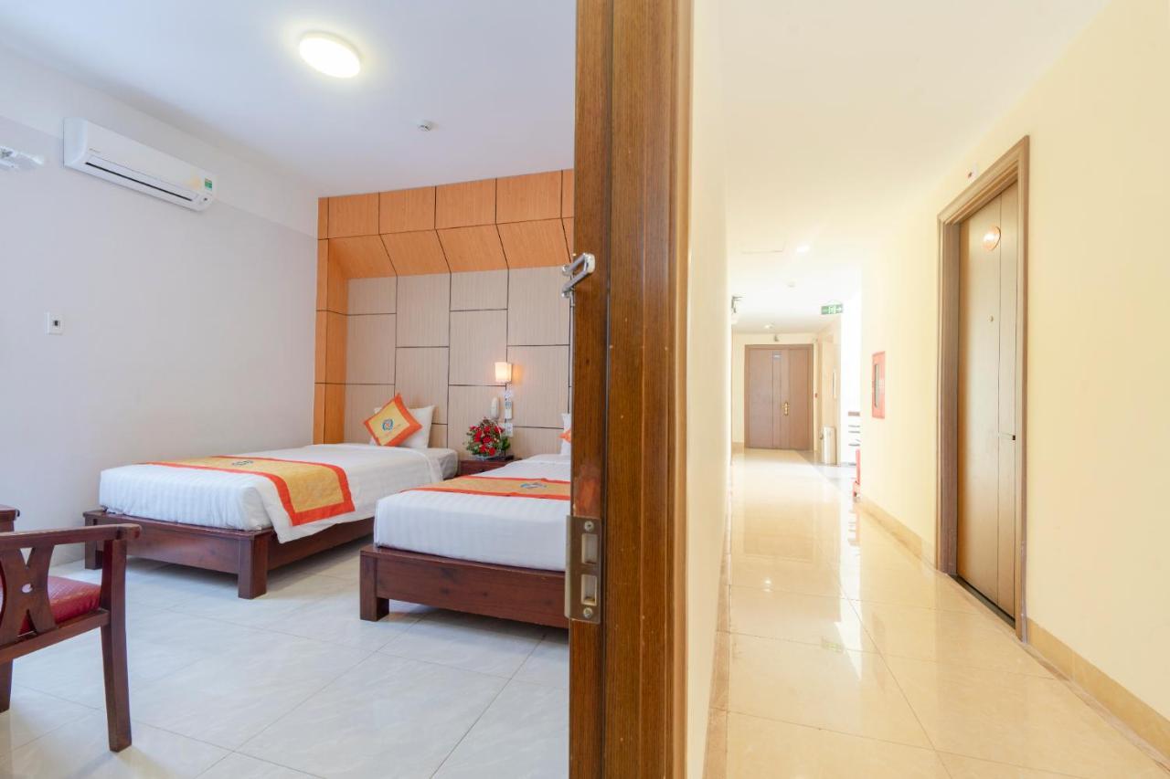 Galaxy Hotel Дуонг-Донг Экстерьер фото